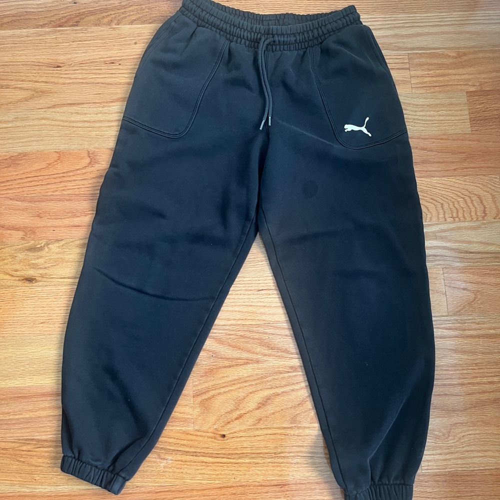 black puma sweatpants